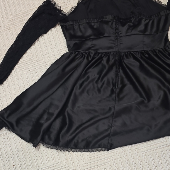 Black Gothic Lace Dress - Picture 10 of 14
